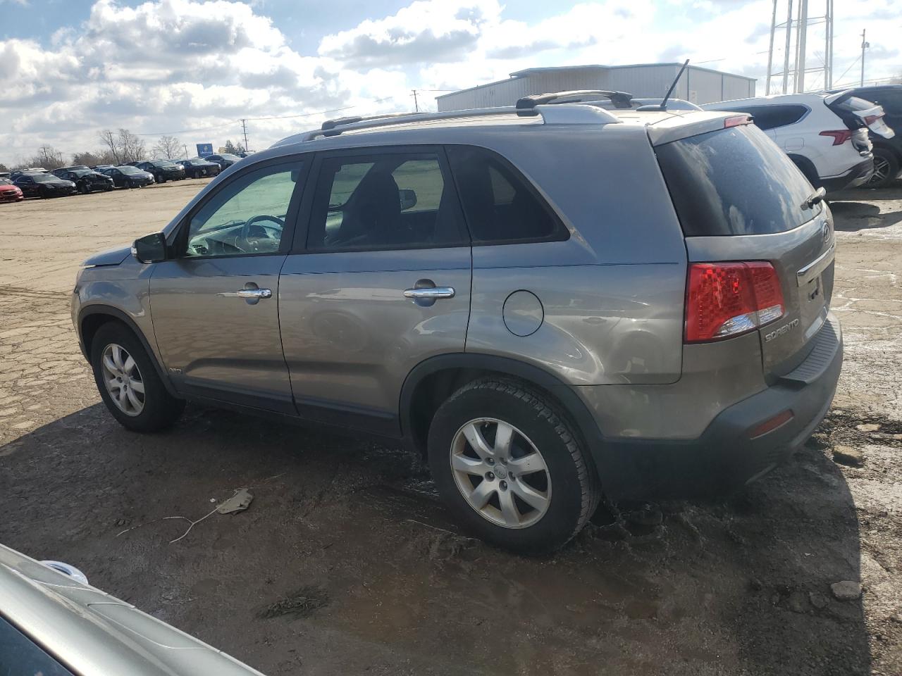 2012 Kia Sorento - Image 2