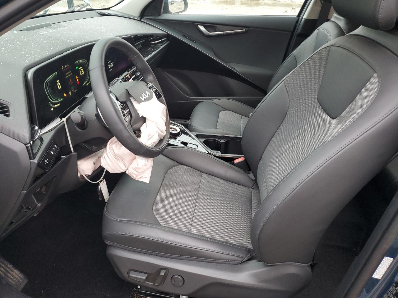 2023 Kia Niro - Image 7