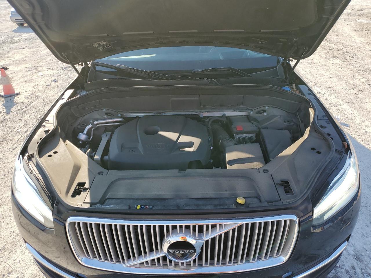 2019 Volvo XC90 - Image 12