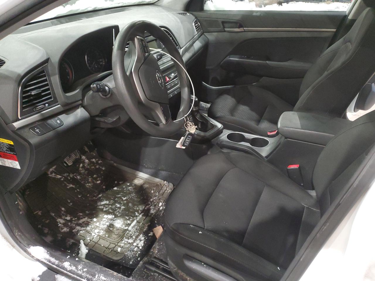 2017 Hyundai Elantra - Image 7