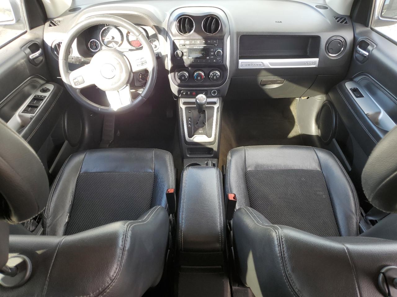 2016 Jeep Compass - Image 8