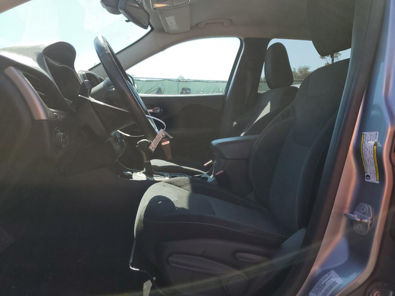 2016 Jeep Grand Cherokee - Image 7
