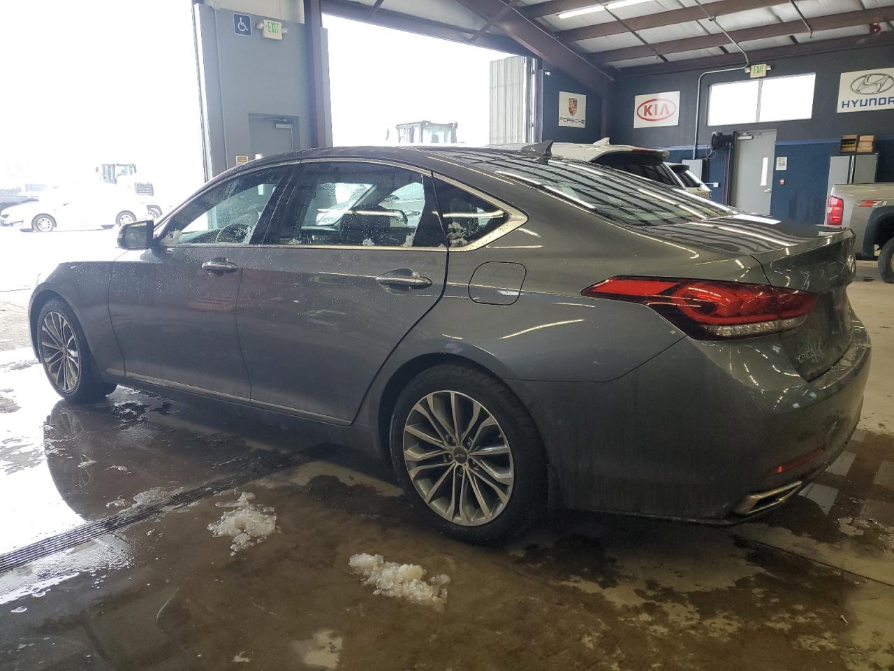 2016 Hyundai Genesis - Image 2