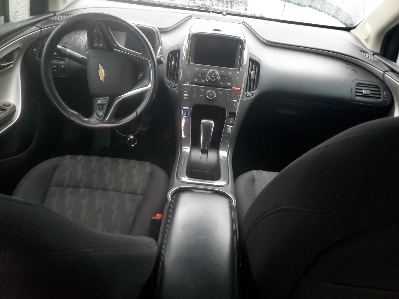2015 Chevrolet Volt - Image 8