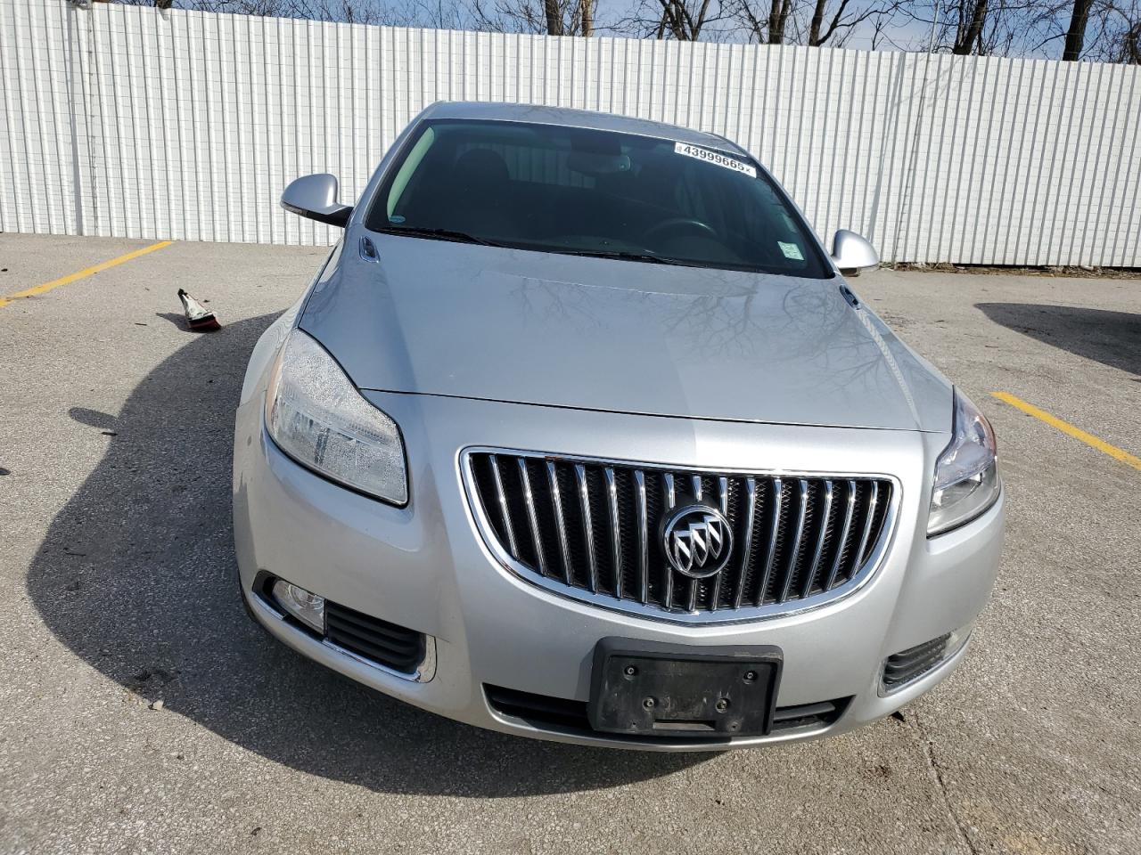 2012 Buick Regal - Image 5