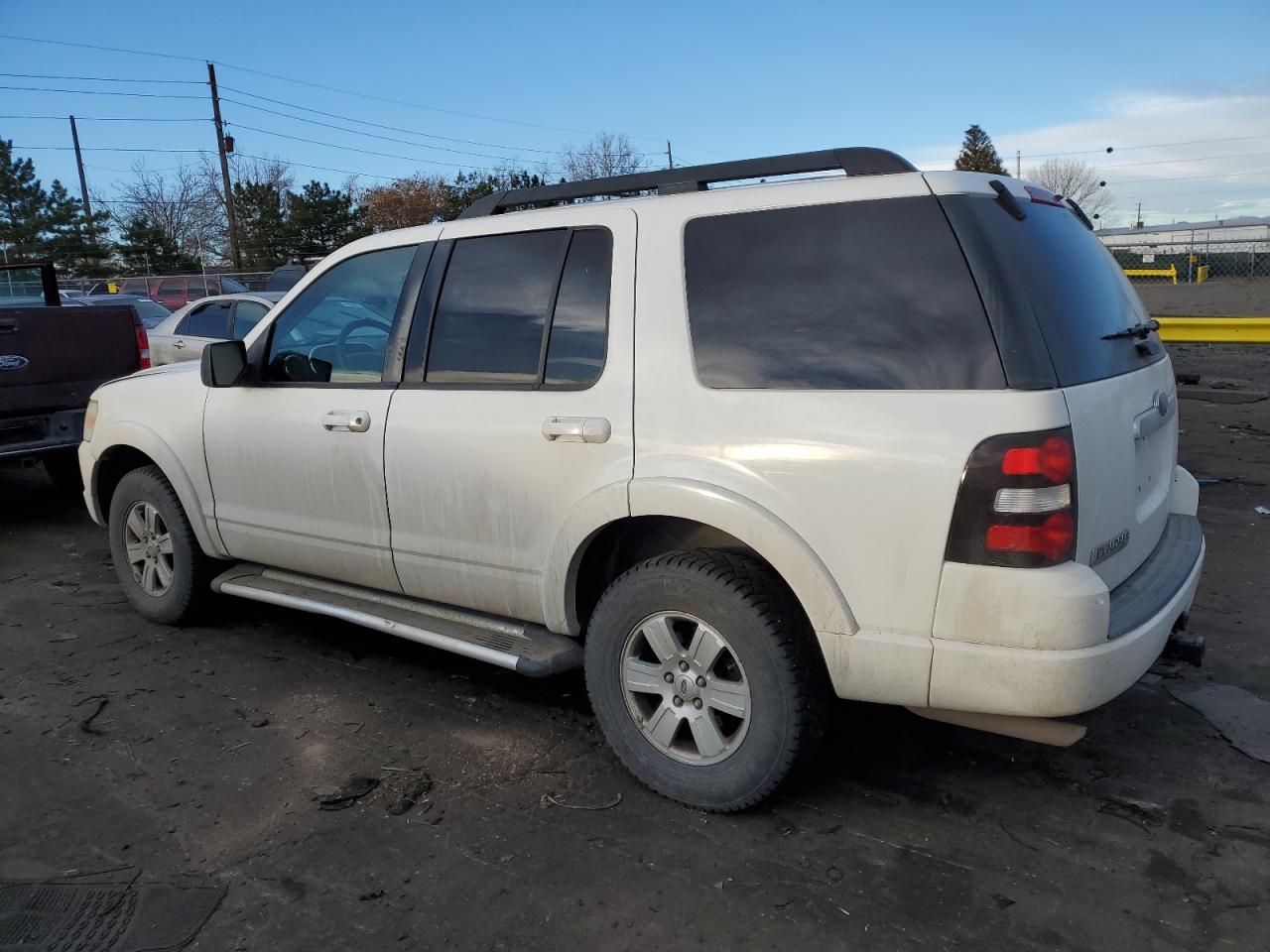 2010 Ford Explorer - Image 2
