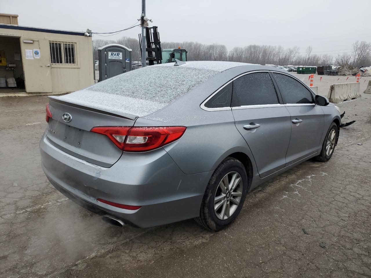 2016 Hyundai Sonata - Image 3