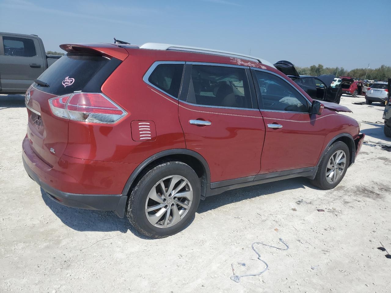 2015 Nissan Rogue - Image 3