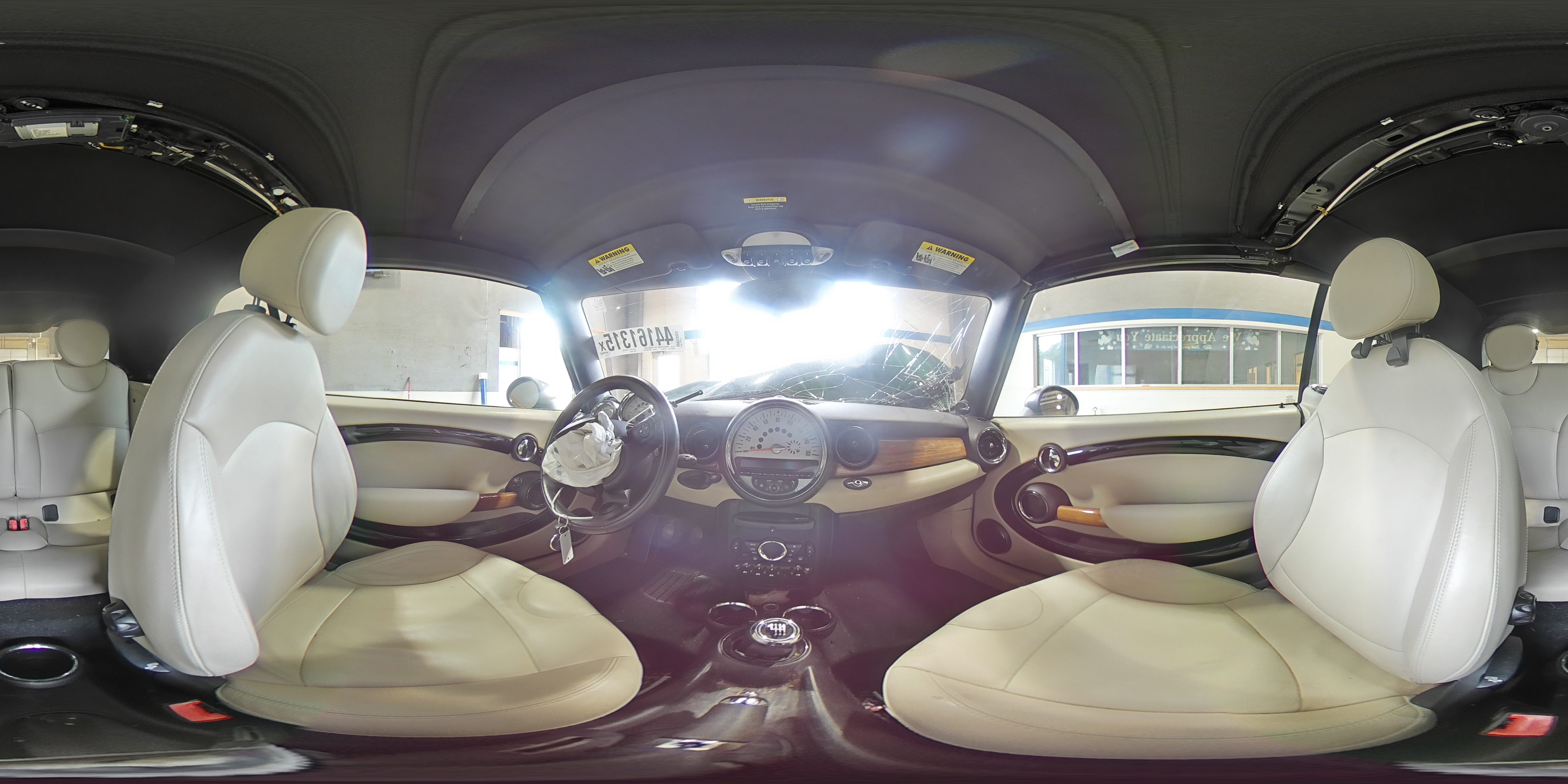 2011 MINI Cooper - Image 13