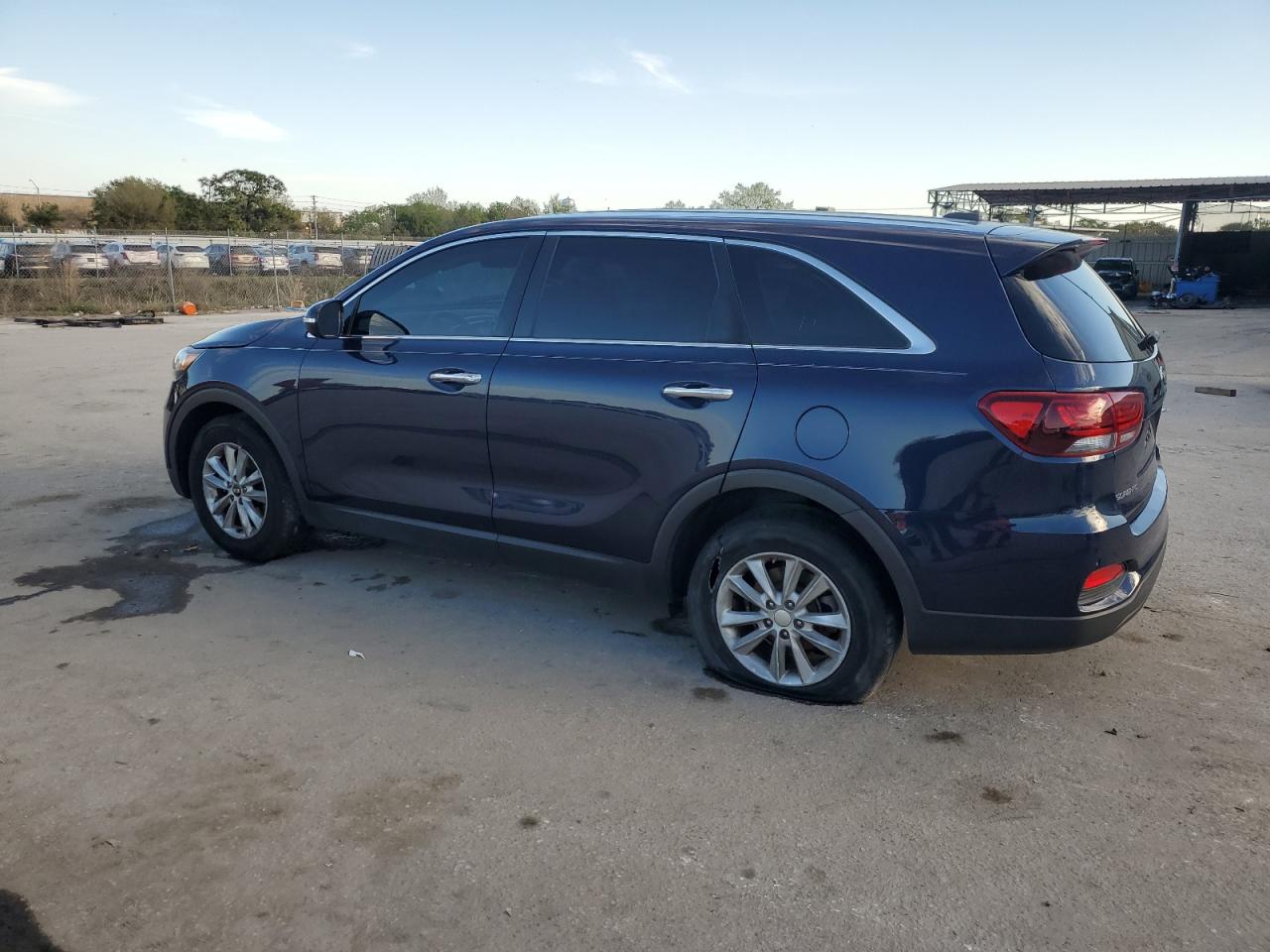 2019 Kia Sorento - Image 2