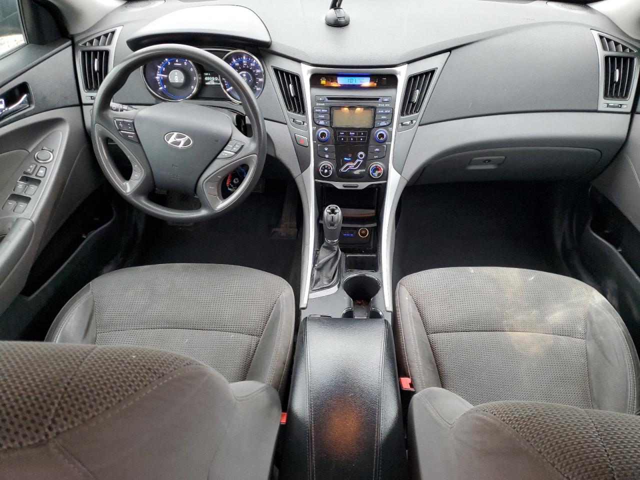 2013 Hyundai Sonata - Image 8