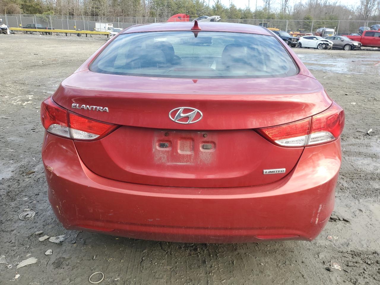 2013 Hyundai Elantra - Image 6