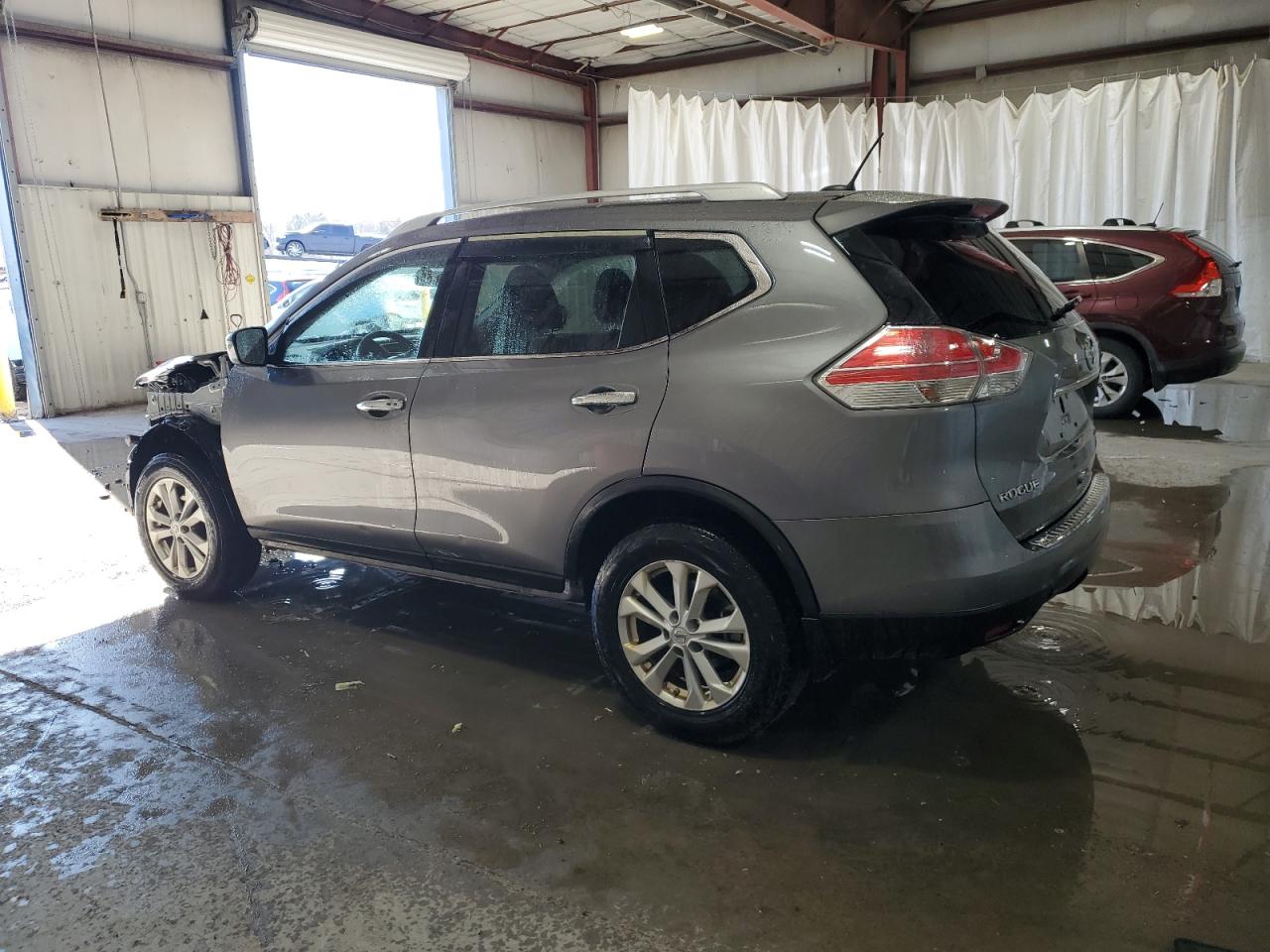 2016 Nissan Rogue - Image 2