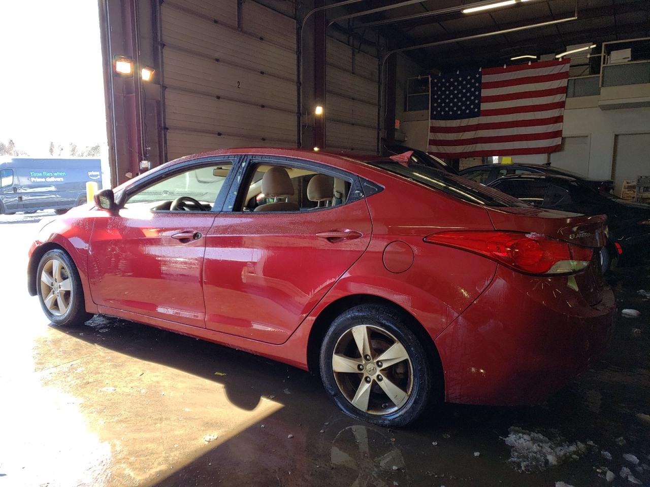 2013 Hyundai Elantra - Image 2