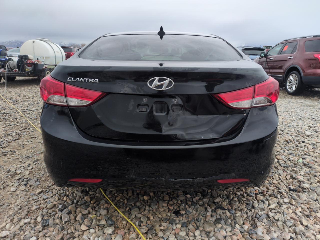 2013 Hyundai Elantra - Image 6