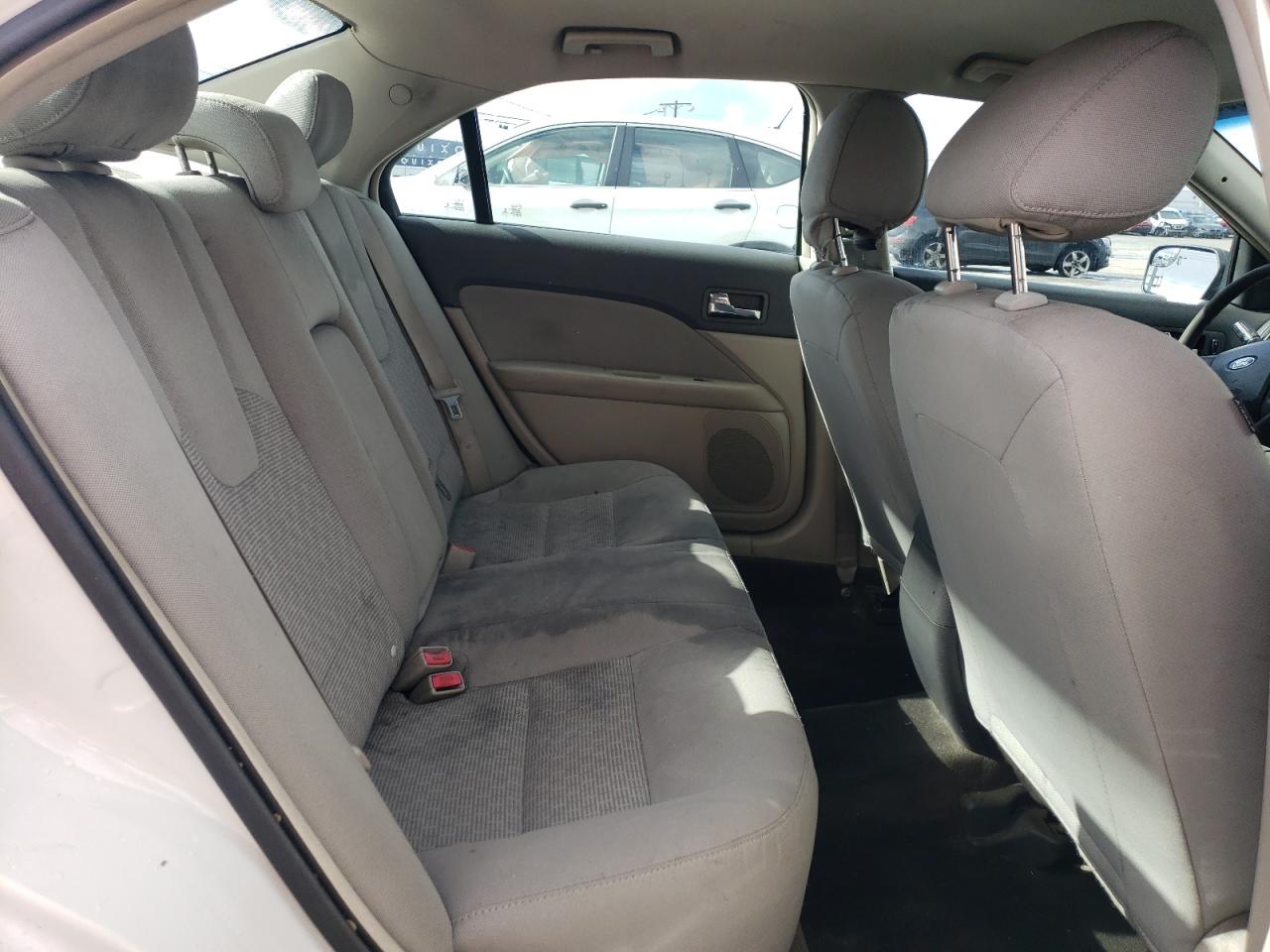 2012 Ford Fusion - Image 10