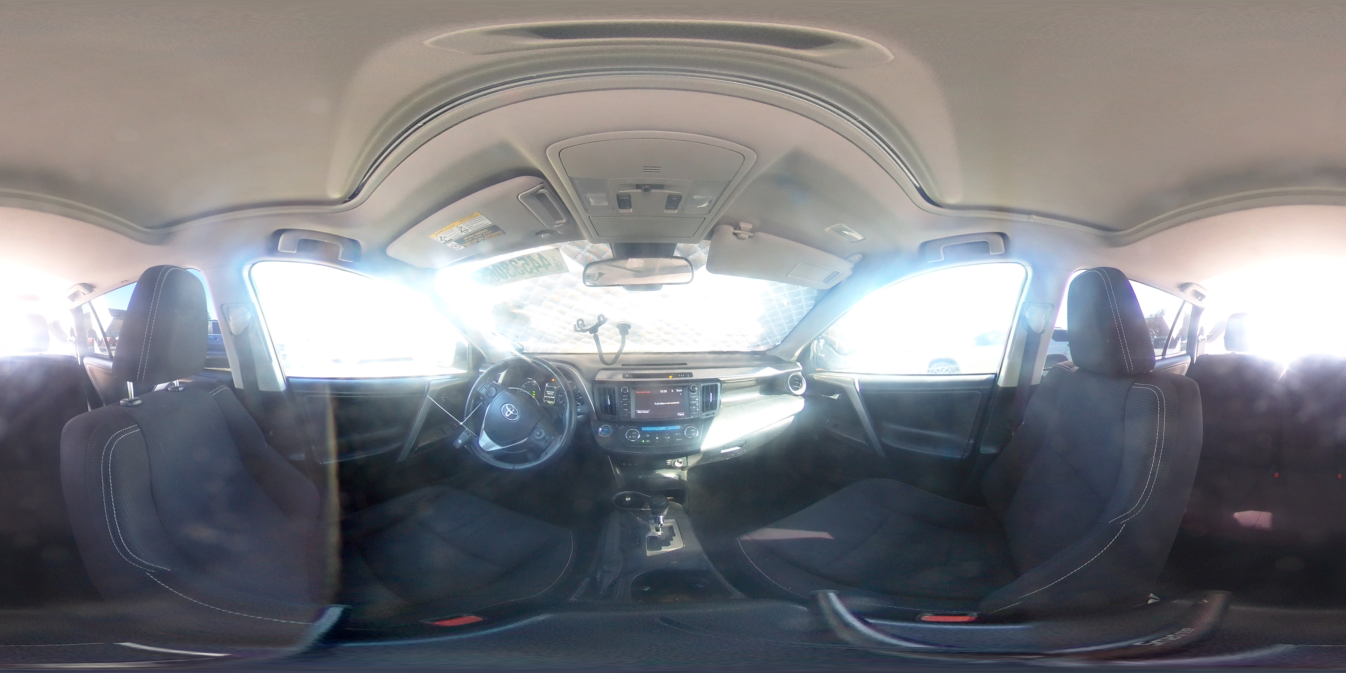 2017 Toyota RAV 4 - Image 16