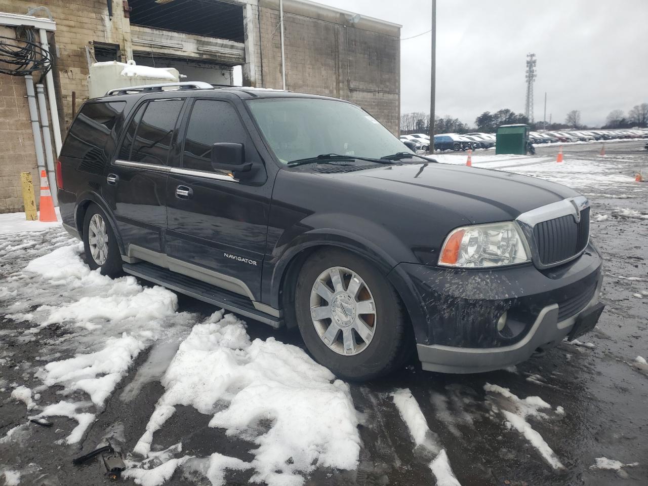 2003 Lincoln Navigator - Image 4