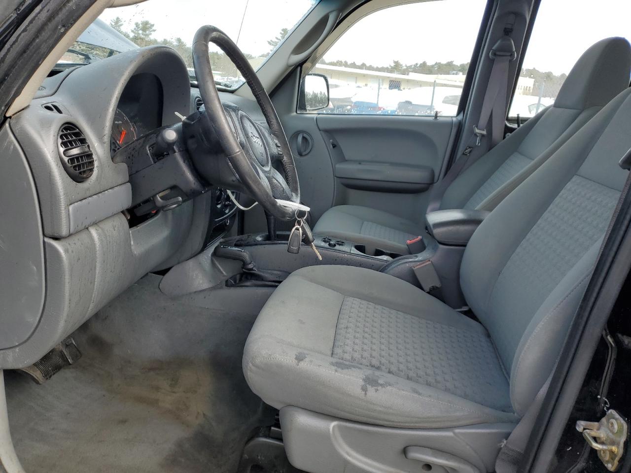 2006 Jeep Liberty (North America) - Image 7