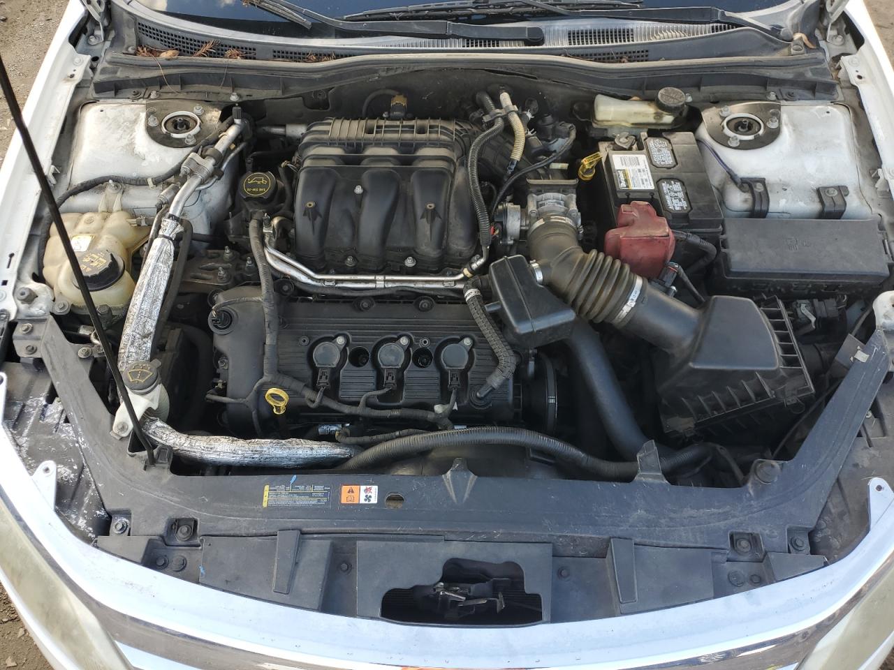 2010 Ford Fusion - Image 11