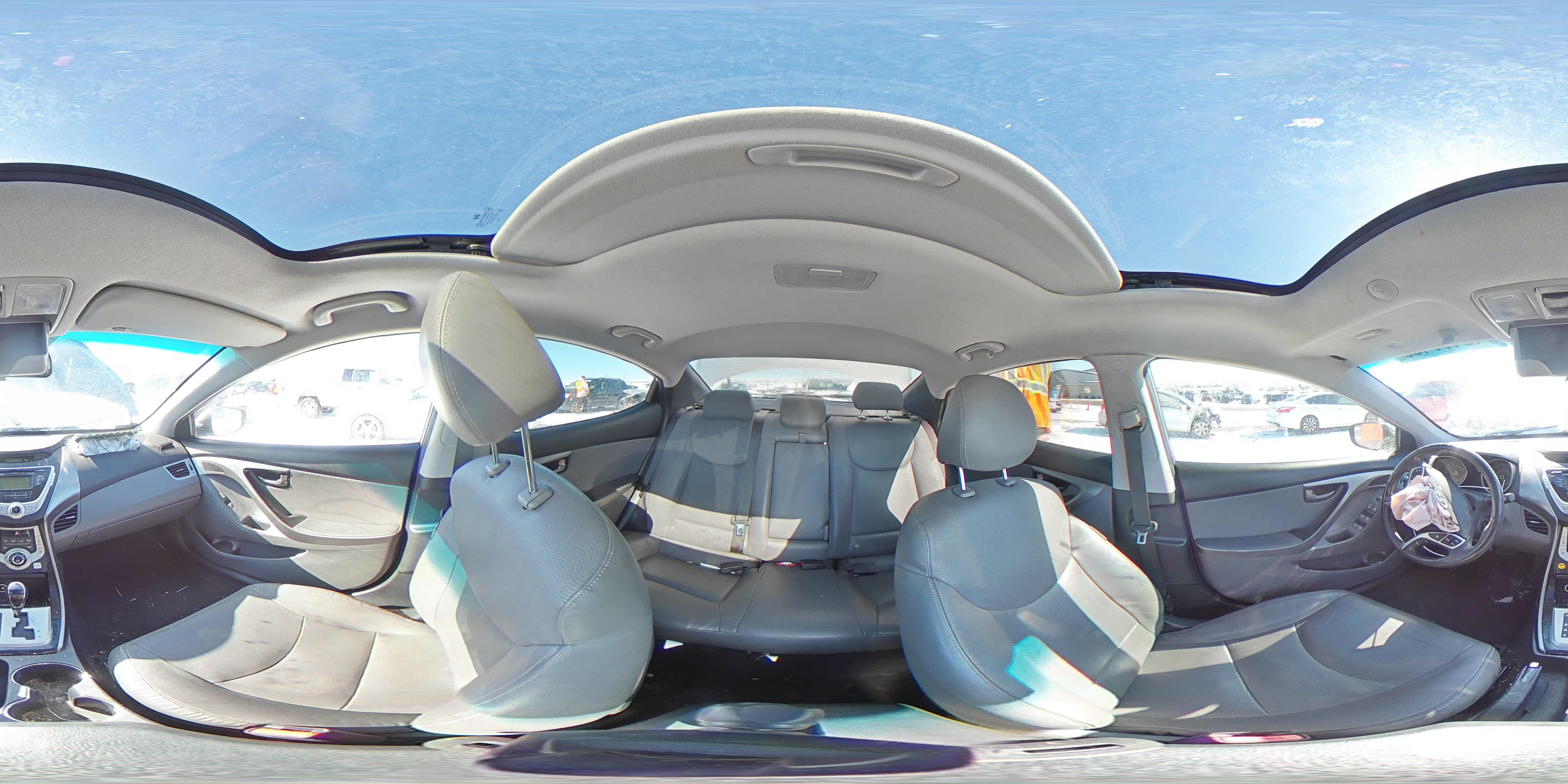 2012 Hyundai Elantra - Image 12