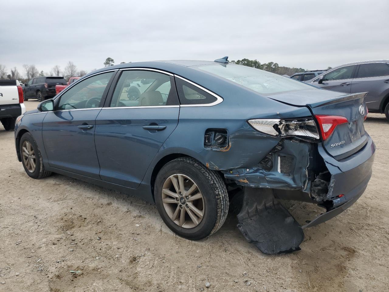 2016 Hyundai Sonata - Image 2