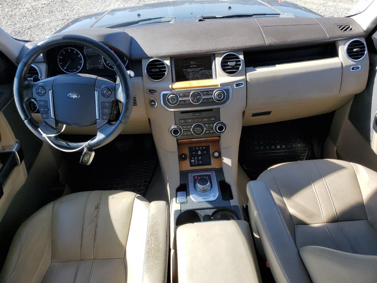 2016 Land Rover LR4 - Image 8