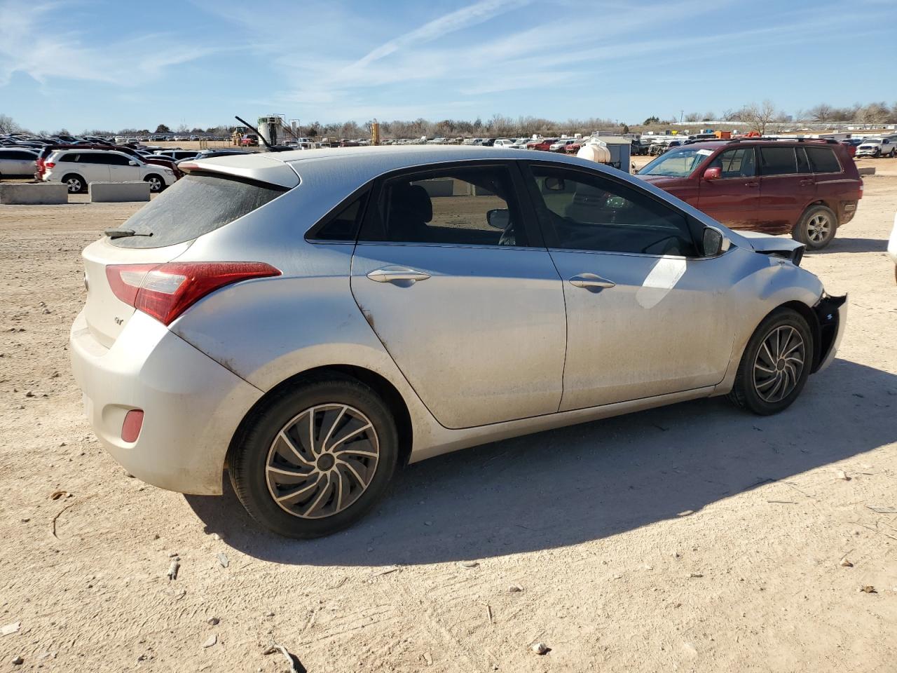 2016 Hyundai Elantra - Image 3