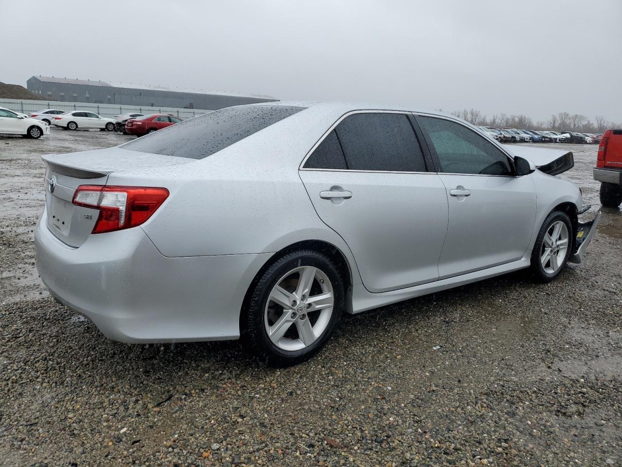 2014 Toyota Camry - Image 3