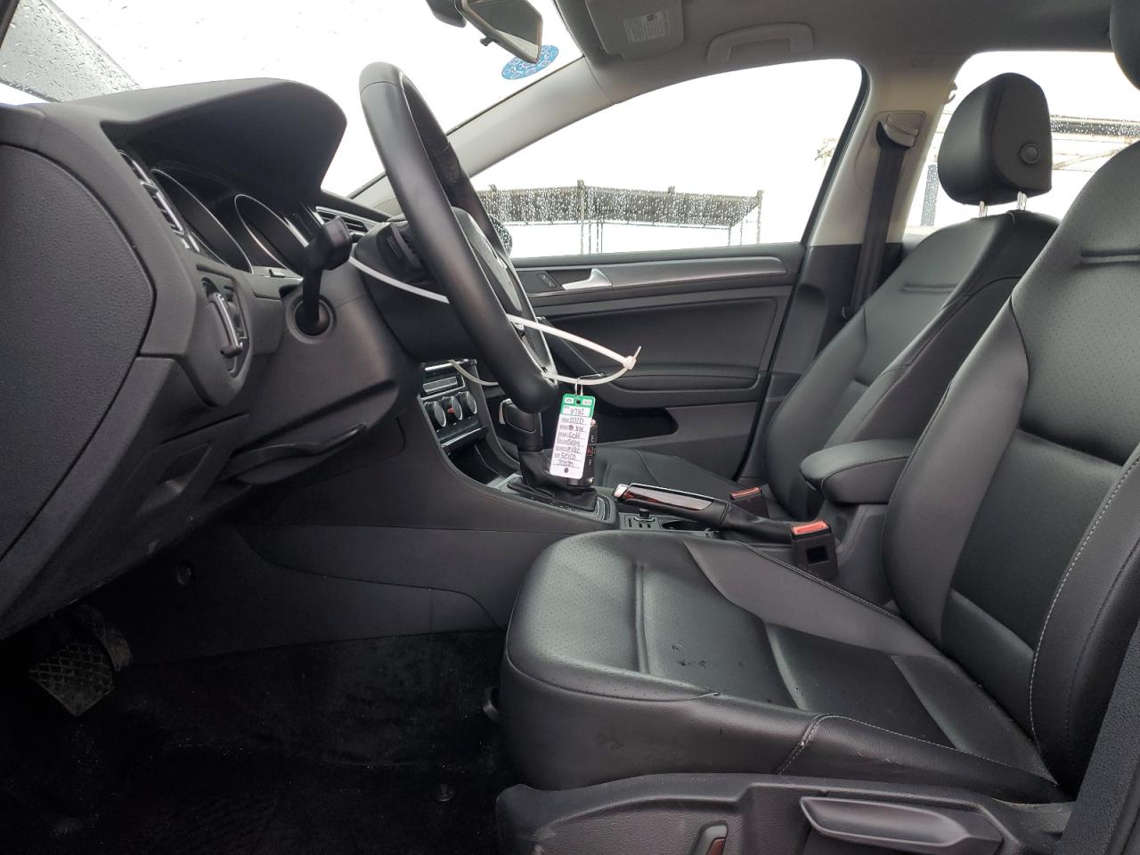 2020 Volkswagen Golf - Image 7