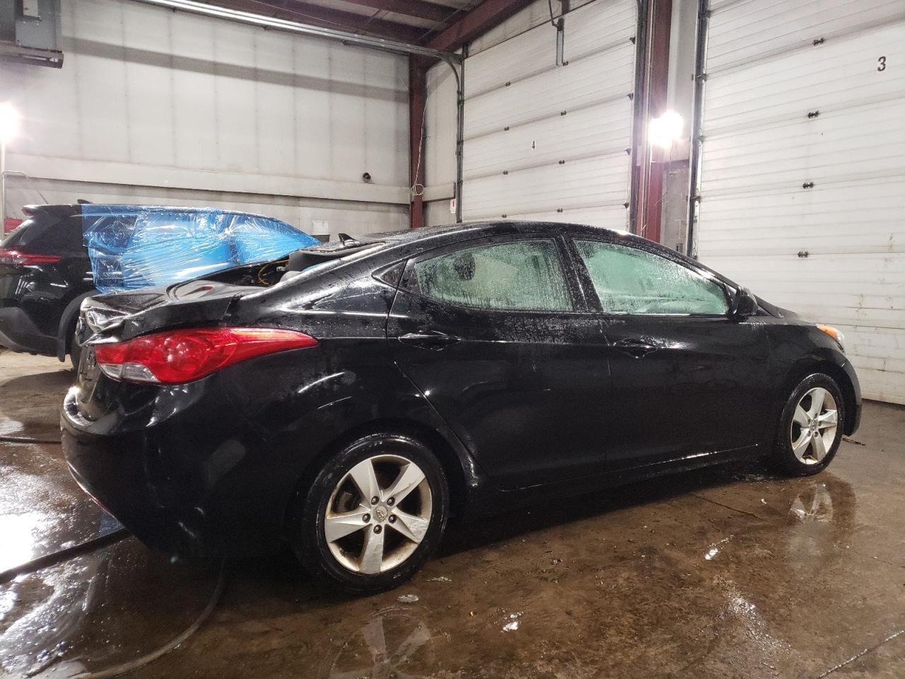 2013 Hyundai Elantra - Image 3