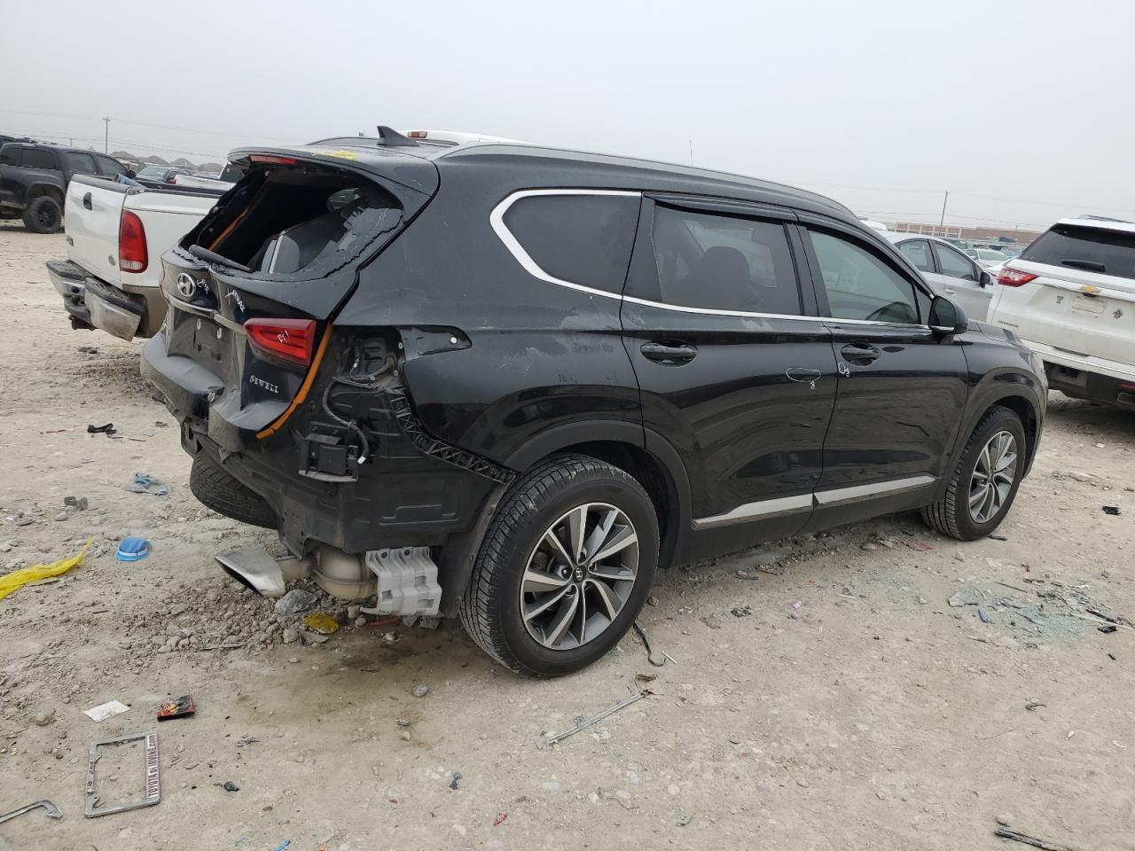 2019 Hyundai Santa Fe - Image 3