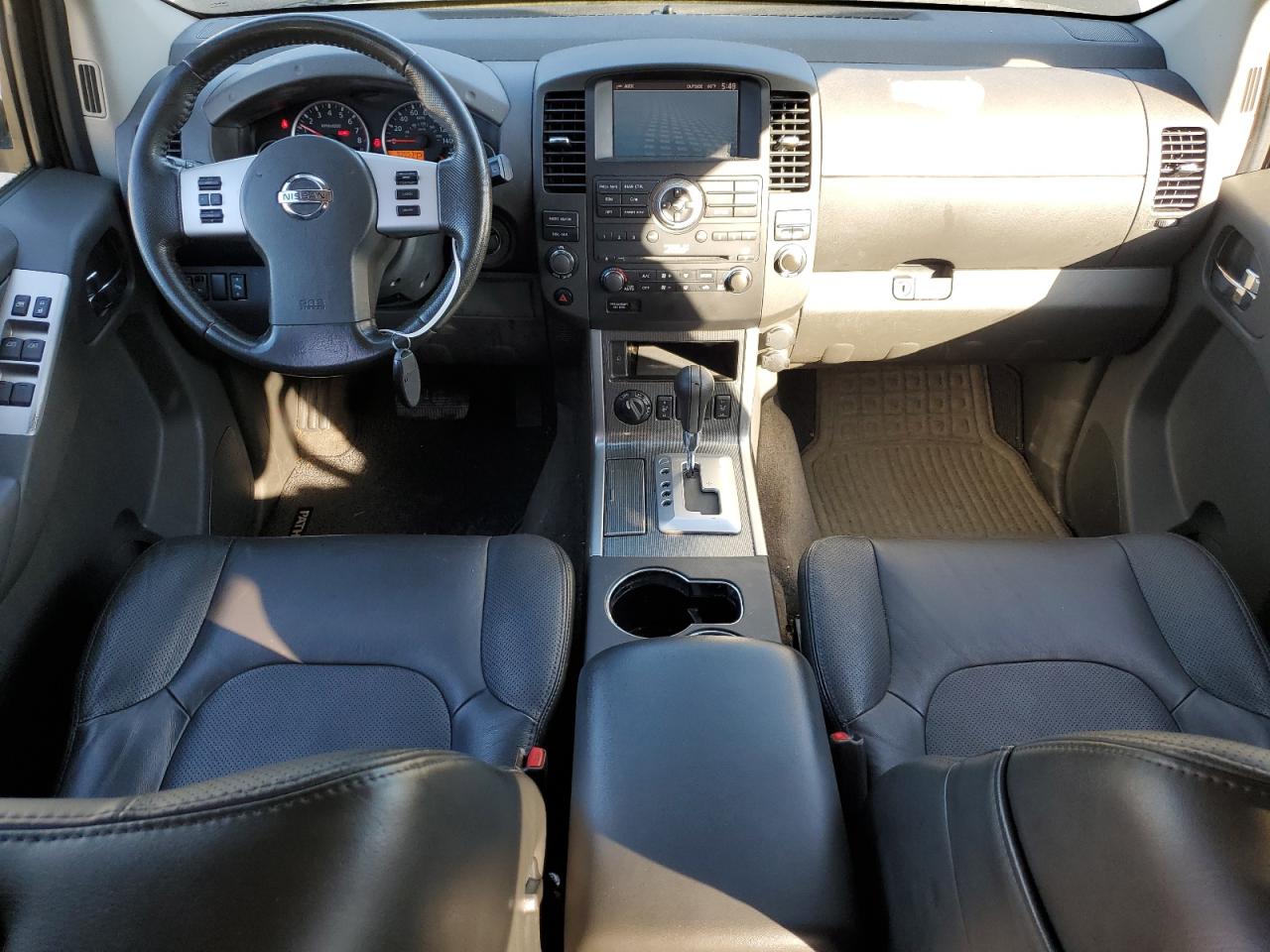 2012 Nissan Pathfinder - Image 8