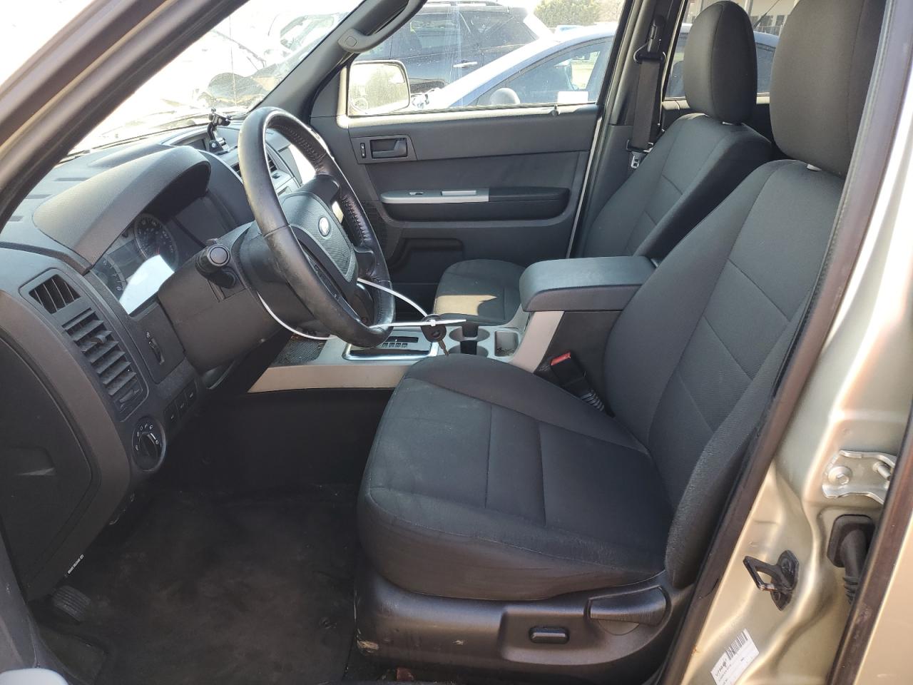 2010 Ford Escape - Image 7