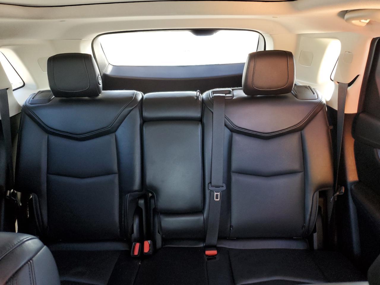 2019 Cadillac XT5 - Image 10