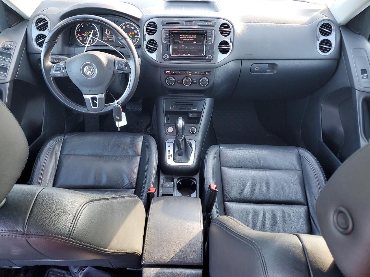 2017 Volkswagen Tiguan - Image 8