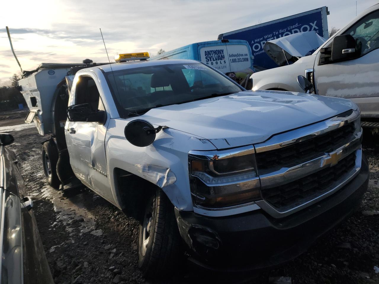 2018 Chevrolet Silverado - Image 4