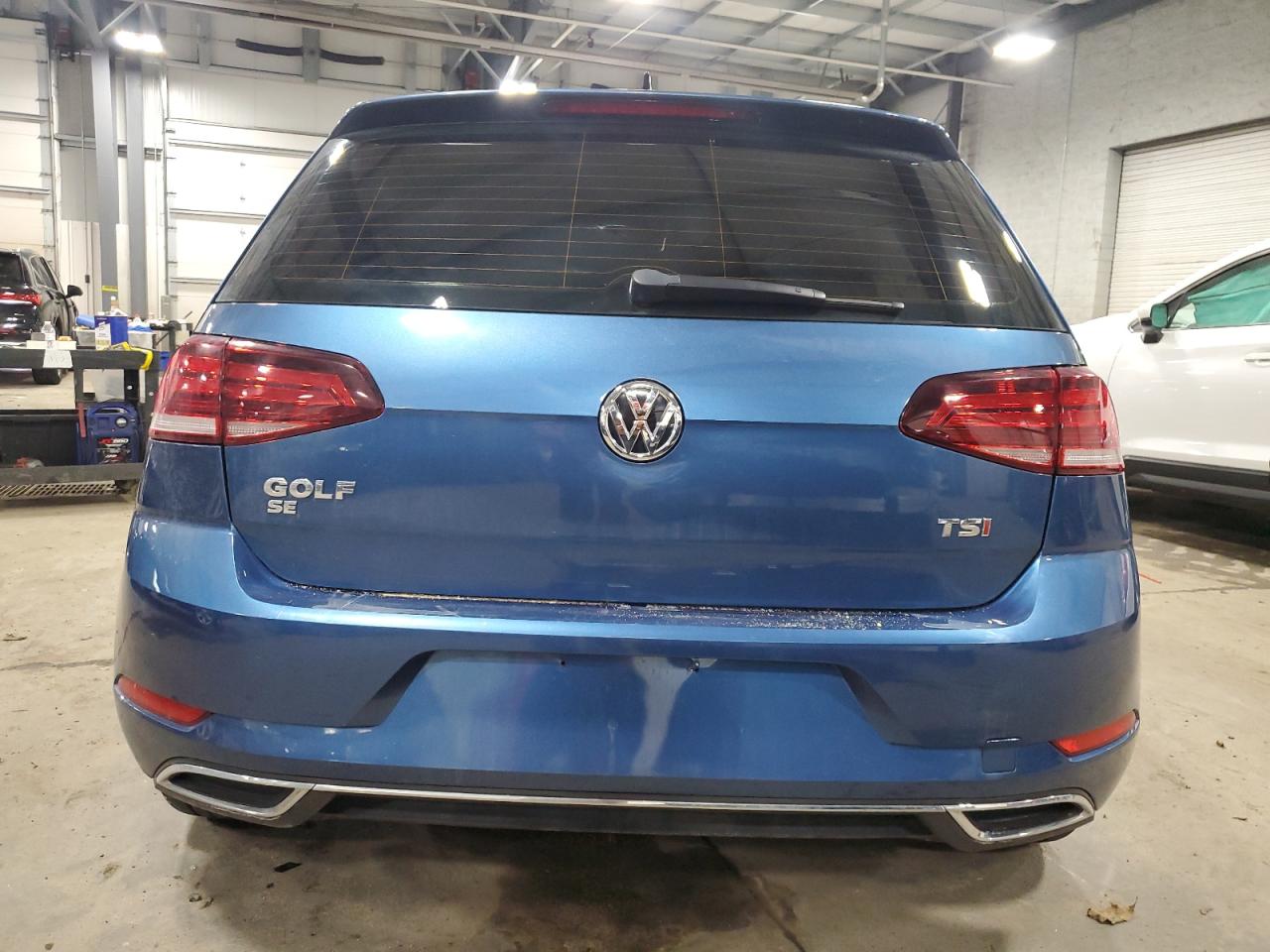 2018 Volkswagen Golf - Image 6