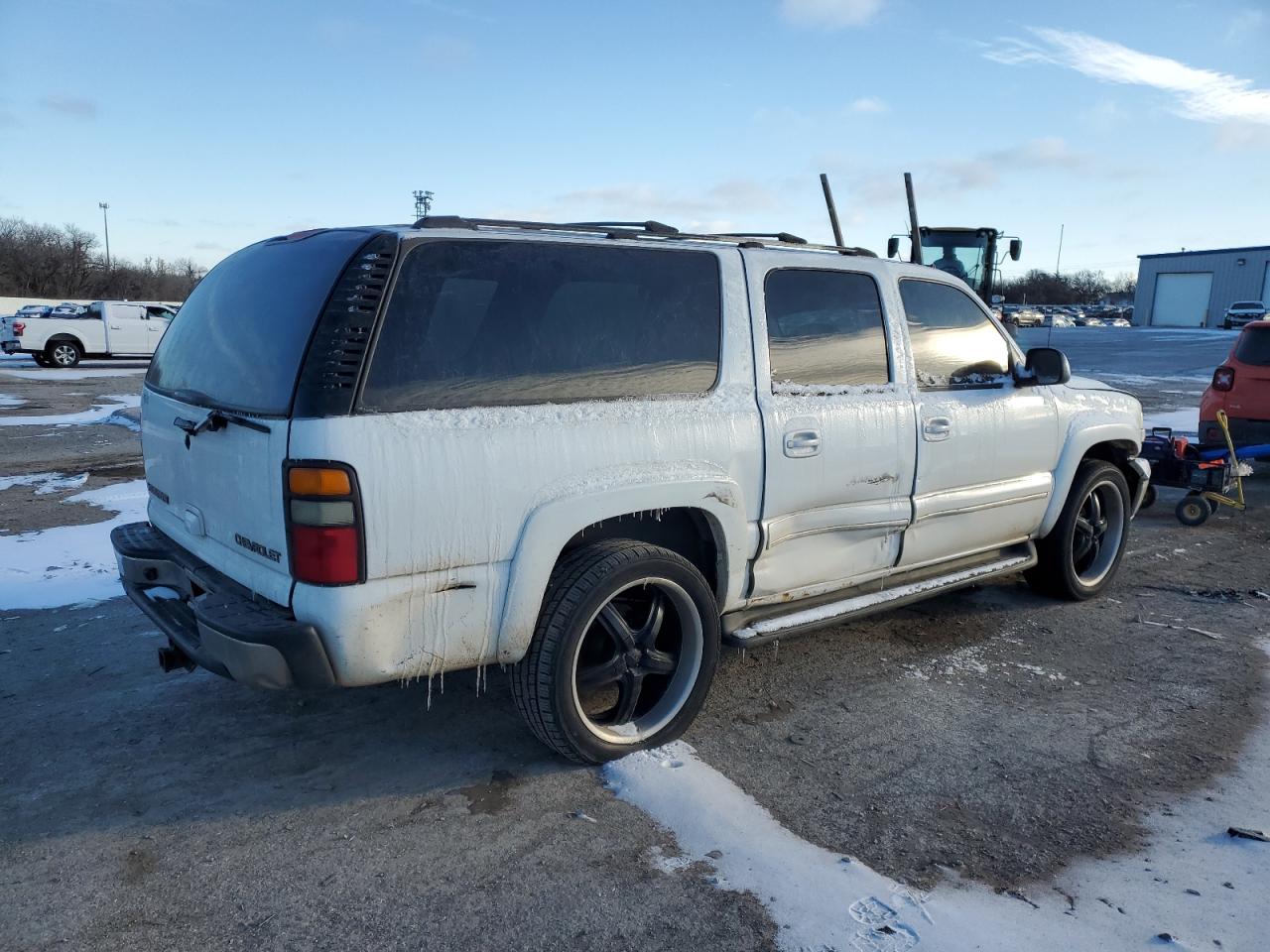 2004 Chevrolet Suburban - Image 3