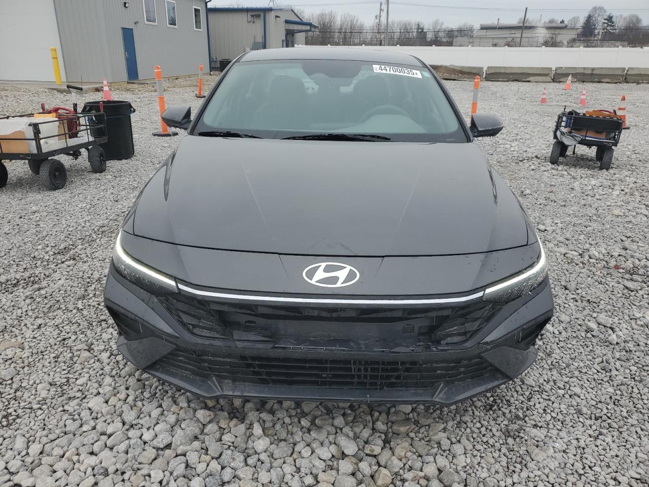 2024 Hyundai Elantra - Image 5