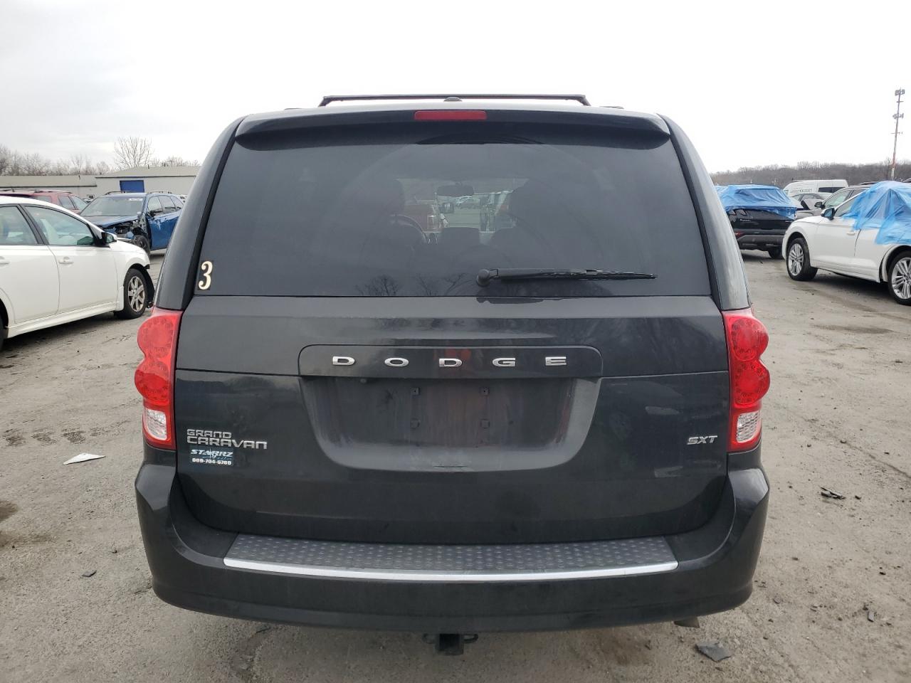2016 Dodge Caravan - Image 6