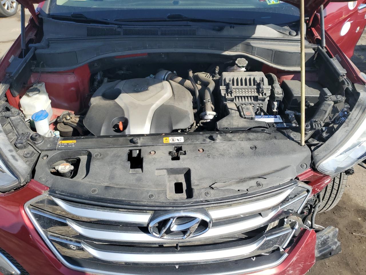 2015 Hyundai Santa Fe - Image 12
