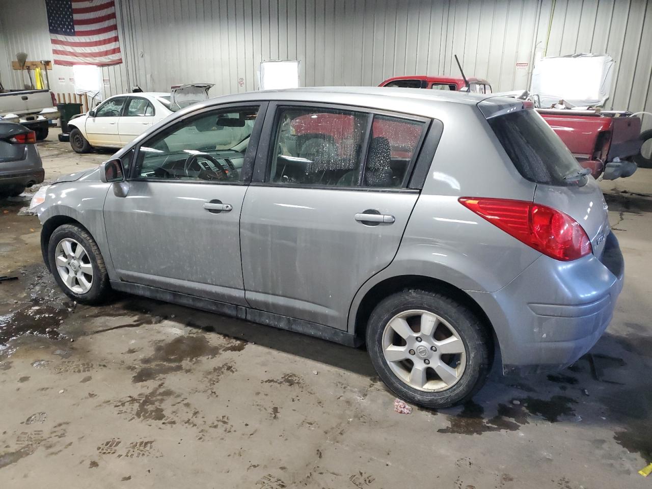 2012 Nissan Versa - Image 2