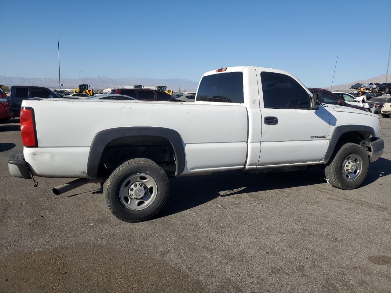 2007 Chevrolet Silverado - Image 3