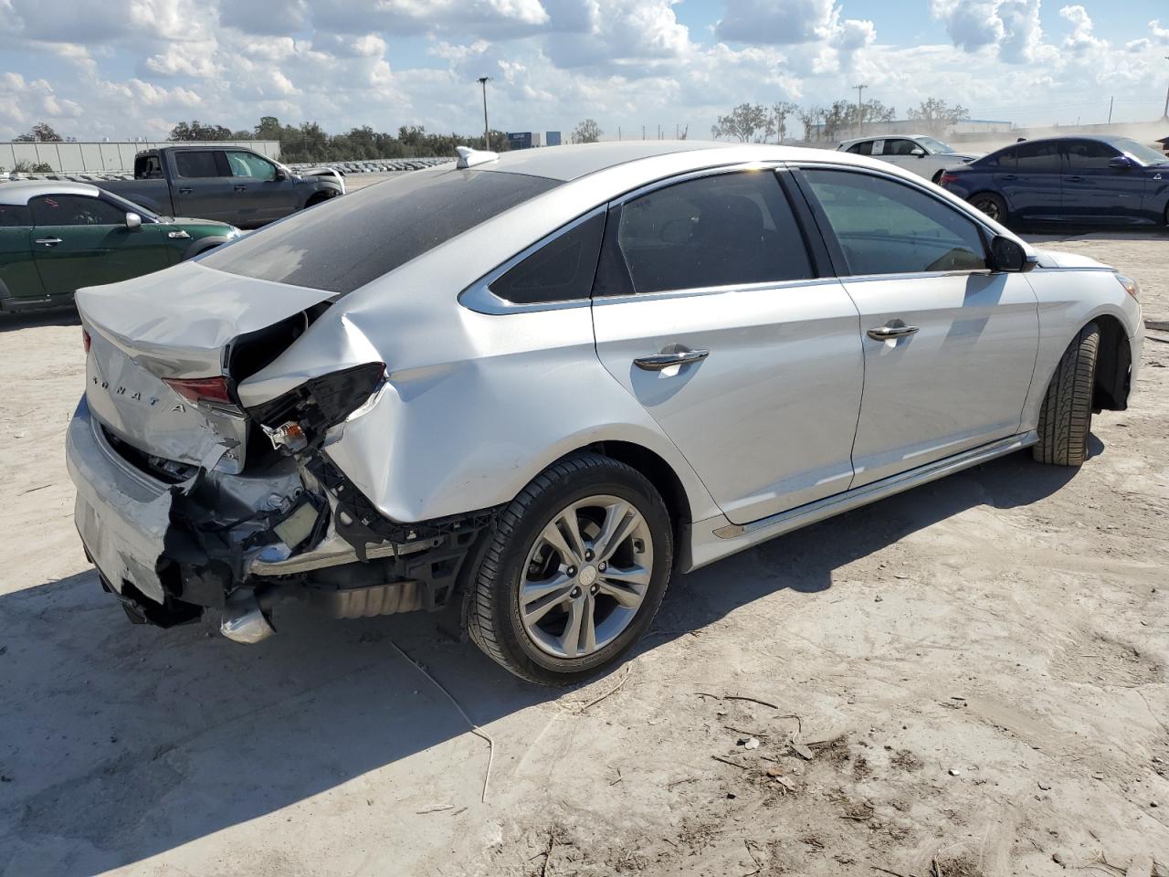 2018 Hyundai Sonata - Image 3