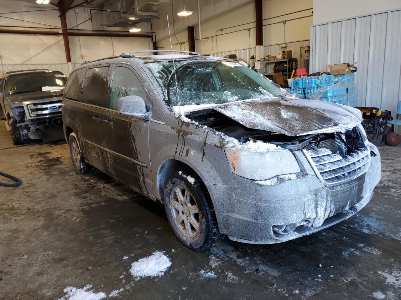2010 Chrysler Town & Country - Image 4