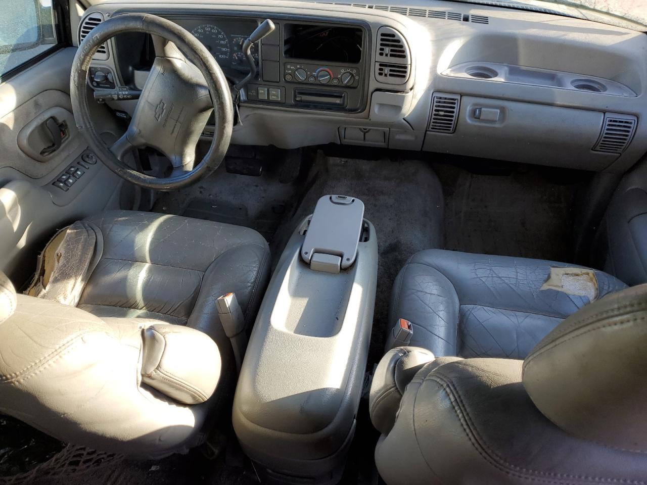 1996 Chevrolet Tahoe - Image 8