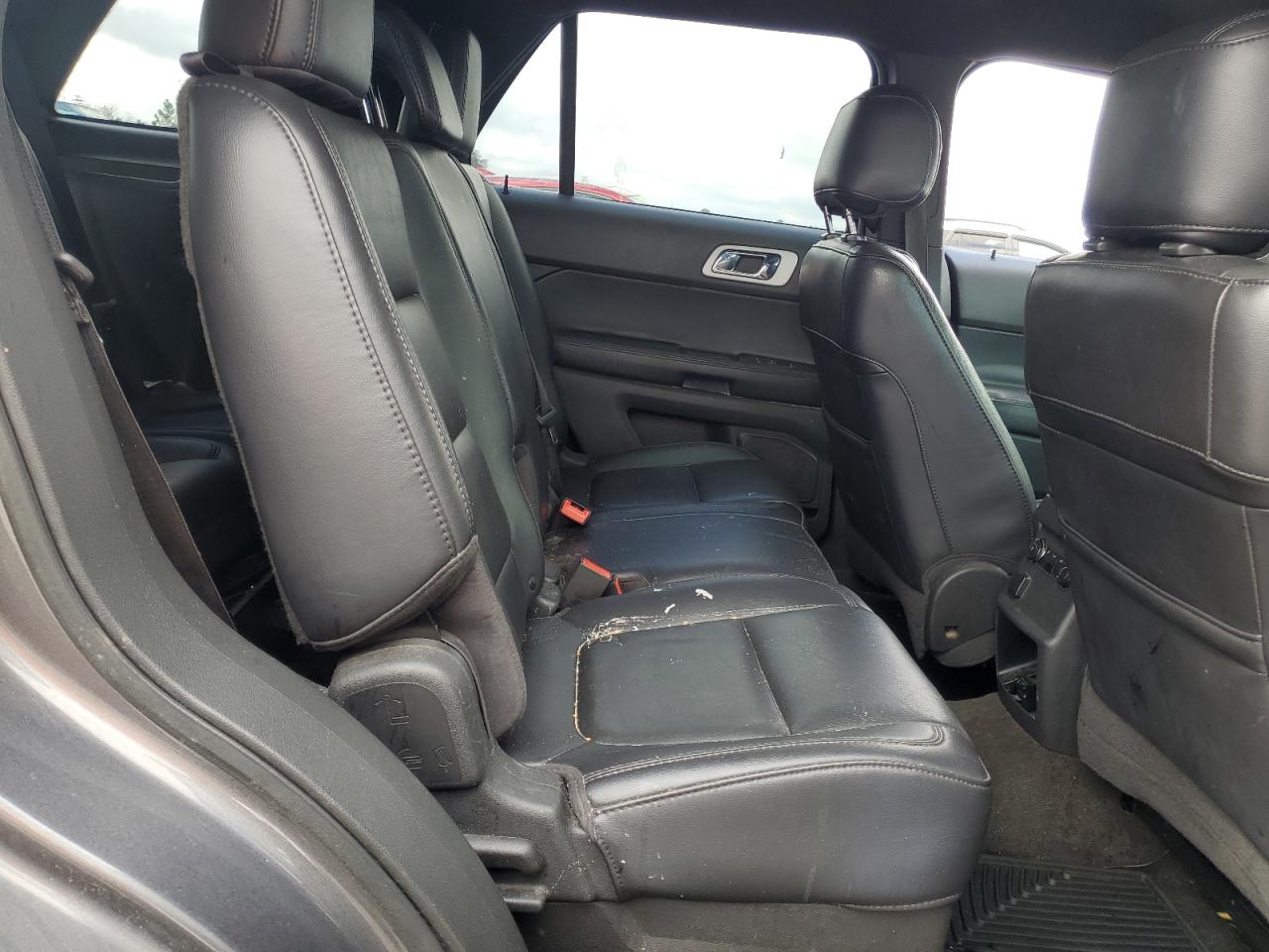 2013 Ford Explorer - Image 11