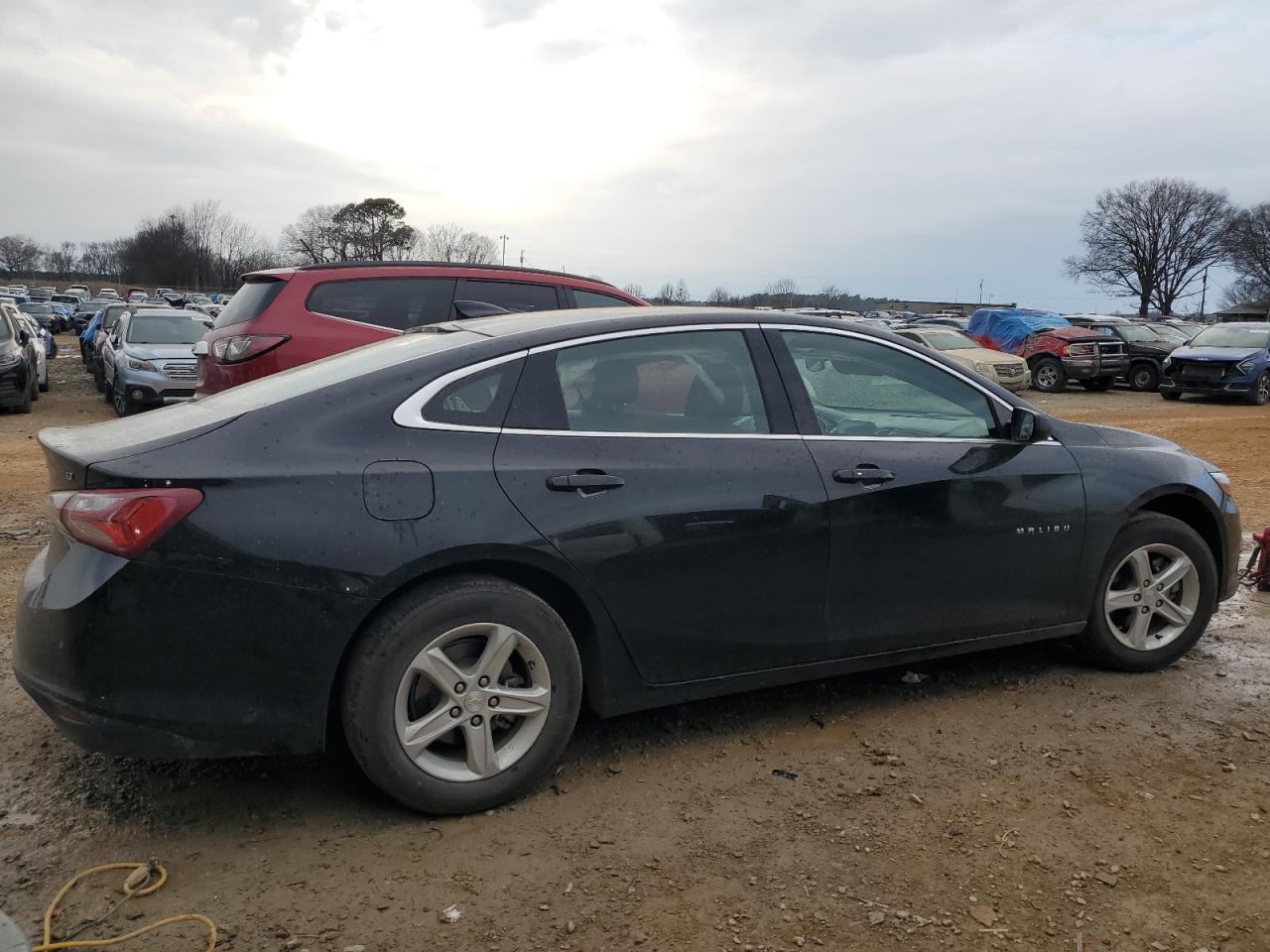 2022 Chevrolet Malibu - Image 3