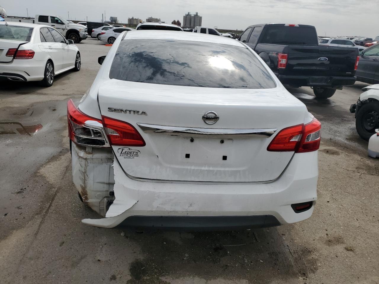 2019 Nissan Sentra - Image 6